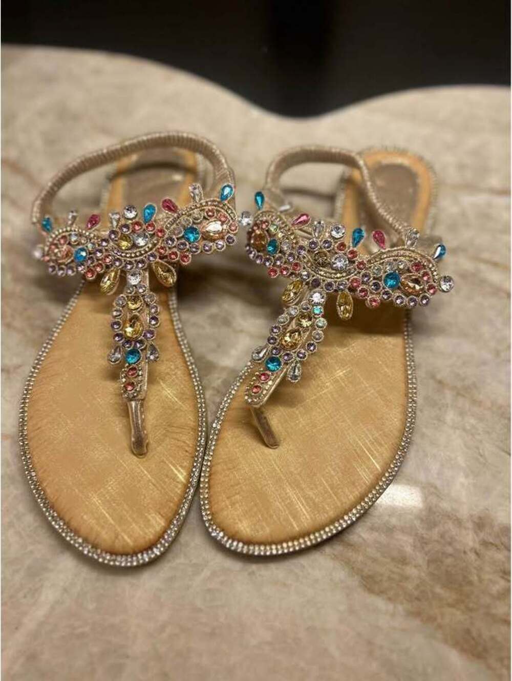 Appears New Gold Jeweled T-Strap Sandals Boho Rhinestone Flat Thong Sz 9 1/2